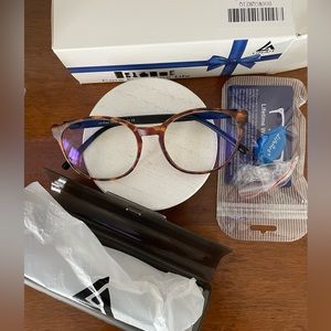 Blue Light Readers Tortoise